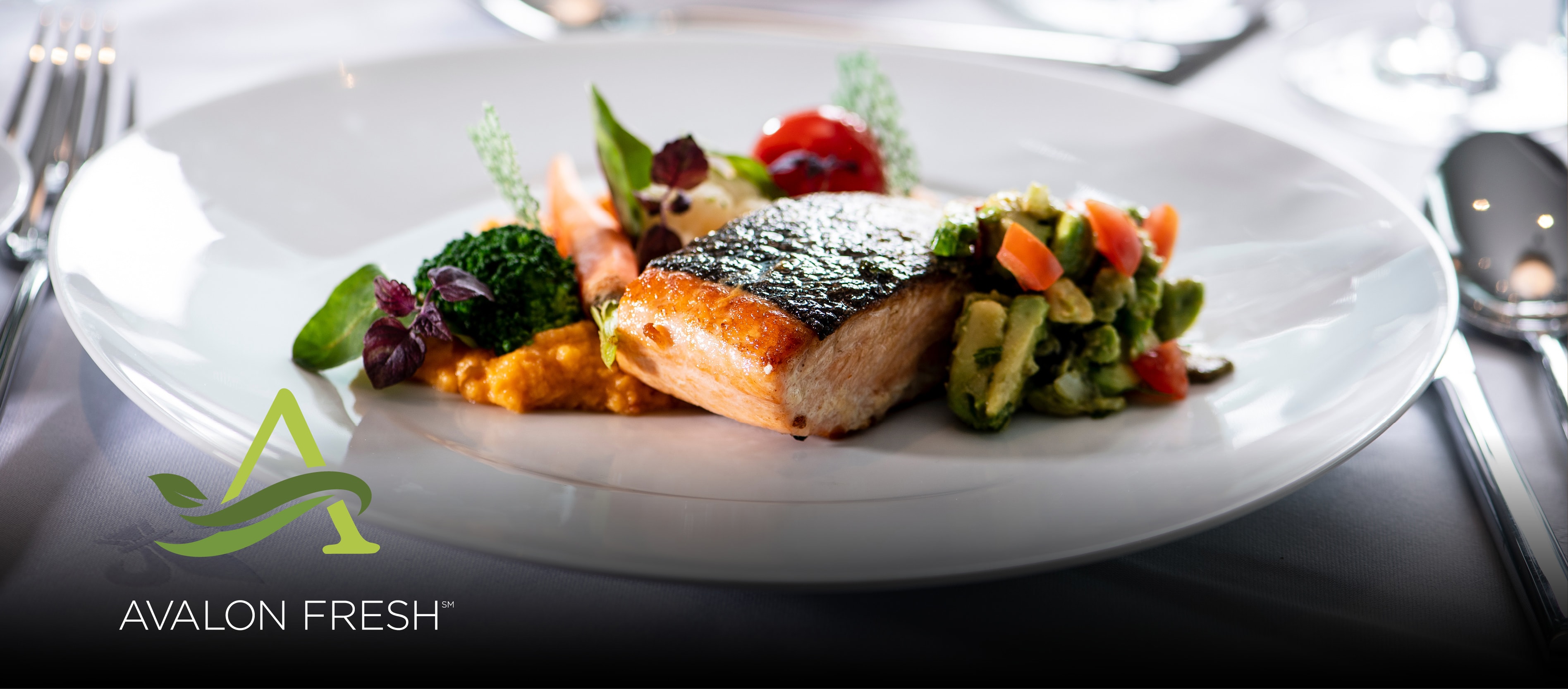Avalon Fresh fine dining — seared salmon with fresh vegetables